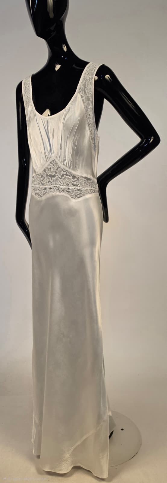 SEXY 1930’S LONG WHITE SLIP DRESS W LACE INSERTION + SHOULDER STRAPS