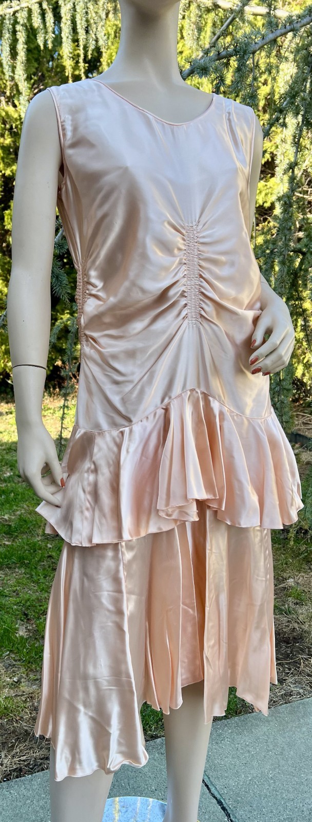 VINTAGE 1920’s PEACH SATIN DRESS W/ RUFFLES & SMOCKING