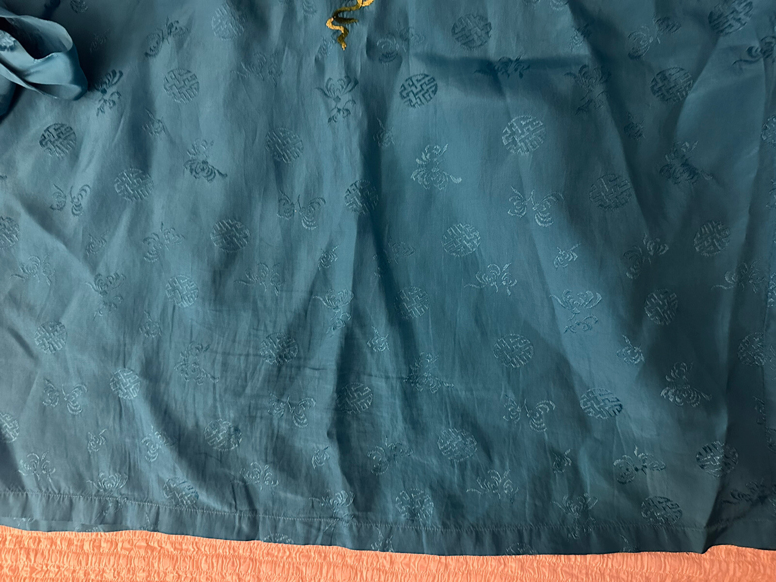 Vintage Golden Bee Embroidered Dragon Chinese Robe Size Medium