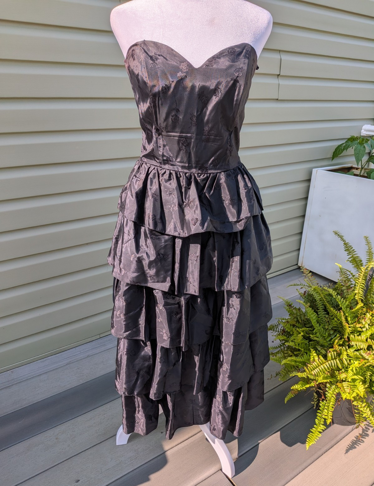 Vintage ’80S Niki Livas Ruffle Dress Wednesday Goth Fairycore Size 7/8 Small