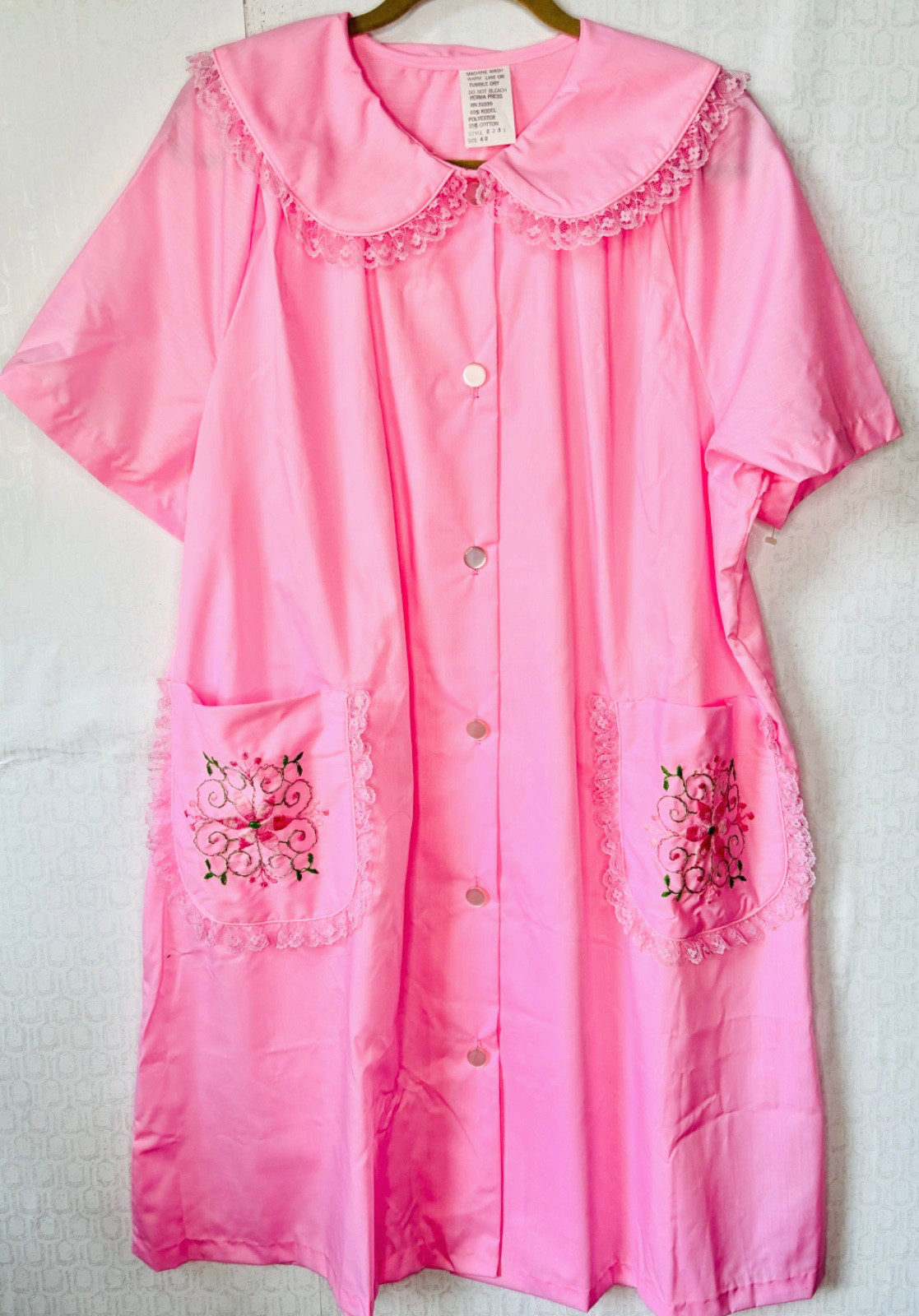 NOS 60’S VTG PINK FLORAL EMBROIDERED LACE BUTTON HOUSE COAT ROBE MUMU*42 L/XL