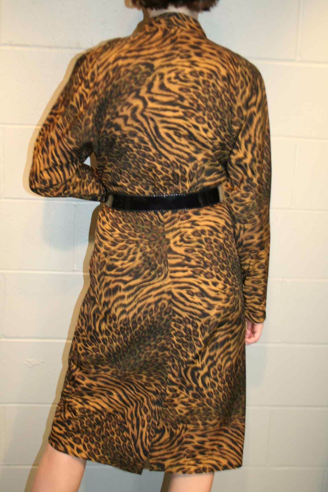 M Animal Print Vtg 80s Dress Leslie Fay Black Brown Camel Black Wide to Slim Slv