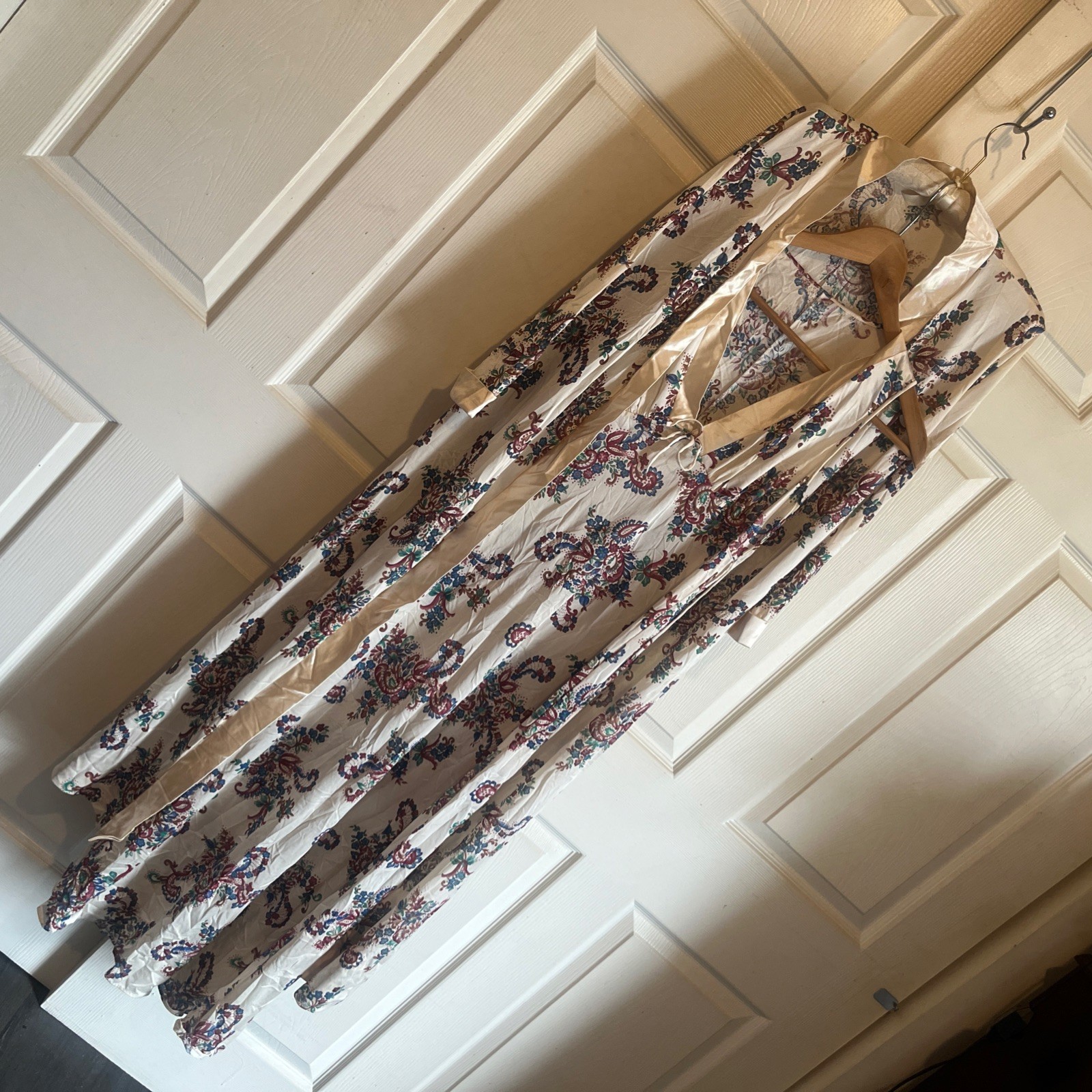 VTG Woman’s By Barad Long Nightgown Lingerie With Robe Beige Paisley Sz Sm Boho