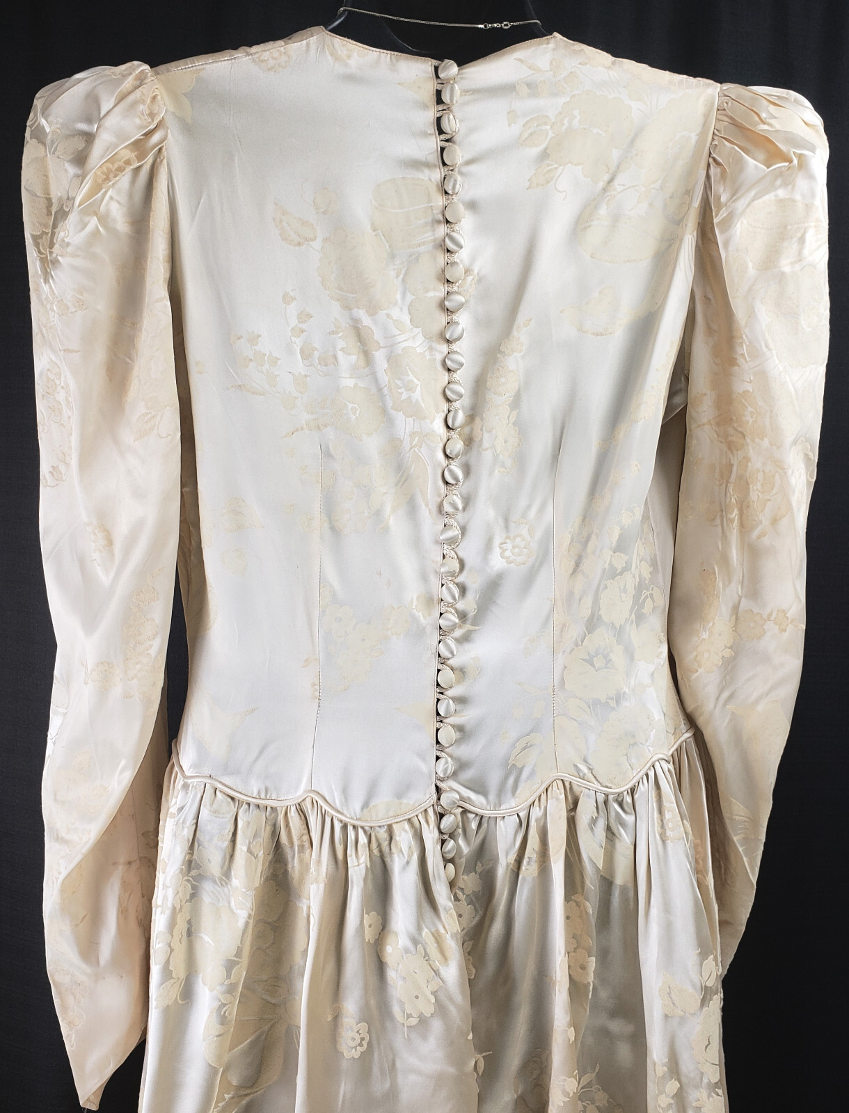 1930’s-40s VTG Ivory Flocked Satin Wedding Gown Dress Sweetheart Neckline Small