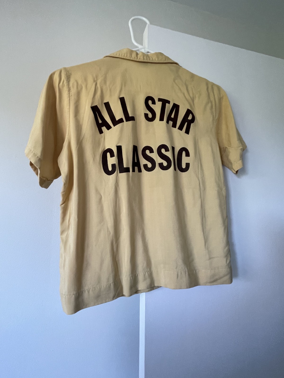 VTG ORIG 1960s 301 BETTER THAN PERFECT BRAND WOMENS BOWLING SHIRT SZ 36-MUSTARD