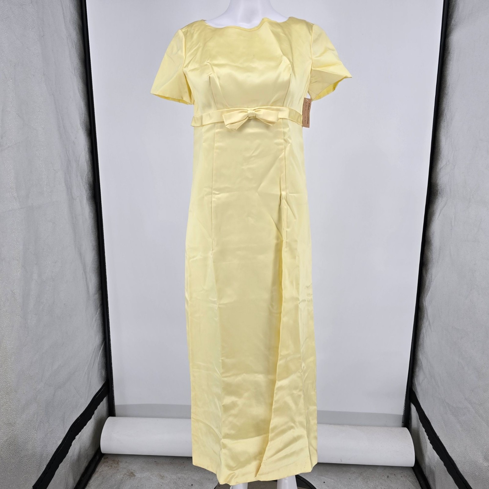 Vintage Early 1960s Yellow Satin Short Sleeve Metal Zipper Maxi Dress (2/XS)