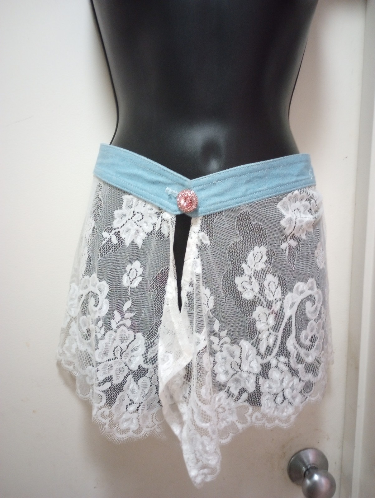 RARE Vntg Shirley of Hollywood Denim & Lace “OVERSKIRT” w Pink Rhinestone Button