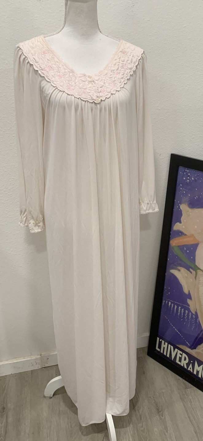 Vtg Lorraine Silky Nylon Soft Pink Nightgown Embroidered Lace Trim USA Large
