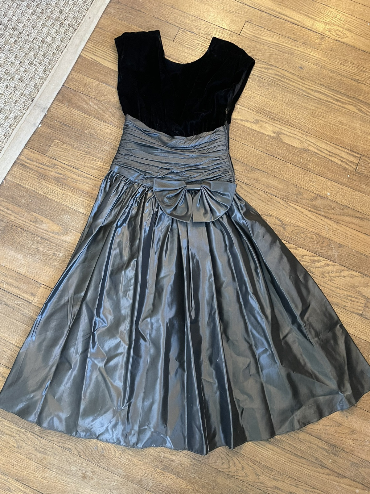 Vintage Patty O’Neil Dress Black Gray Velvet Taffeta Small With Bow Party