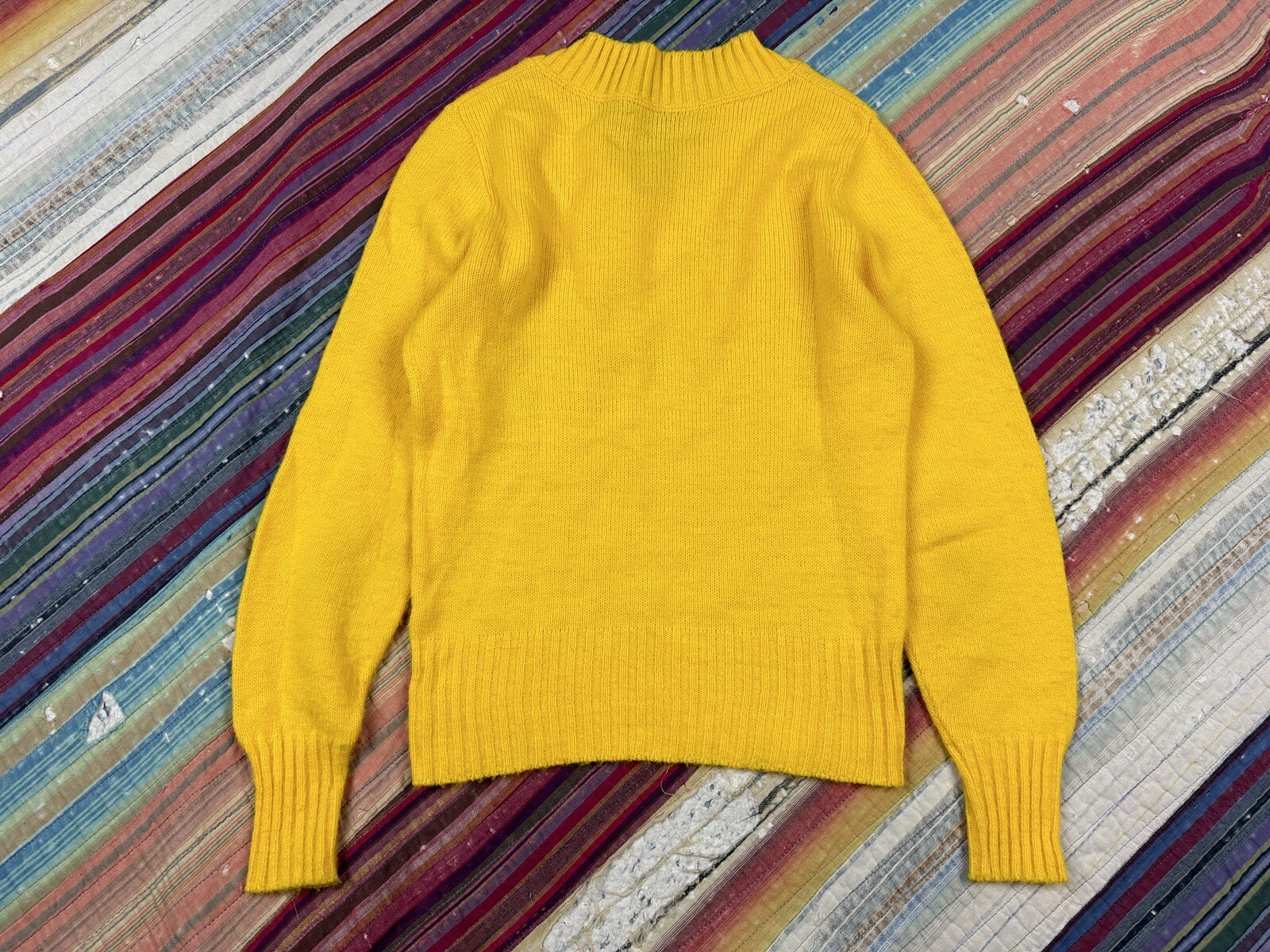 Vintage 60s Pandora Solid Bright Yellow V Neck Cottagecore Go Go Pop Sz Small