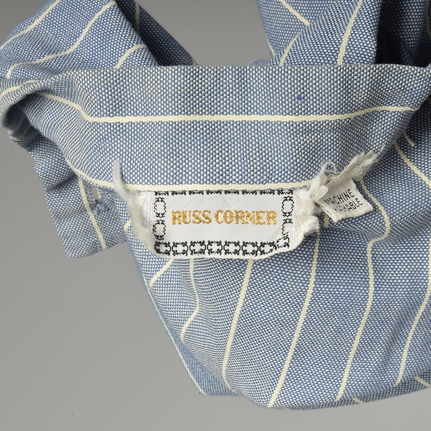 1960s Large Jacket Cropped Lightweight Blue and White Zippered Jacket Conductor