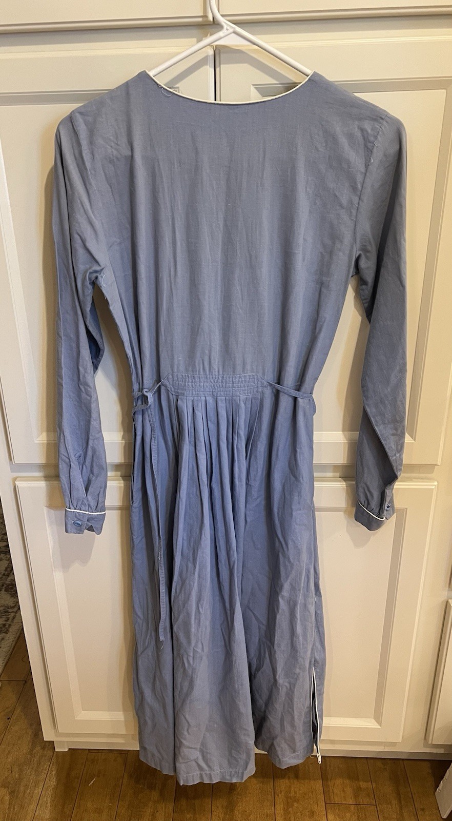 Vintage Small (4-6) Dress Blue Embroidered Long Sleeve CA 04973