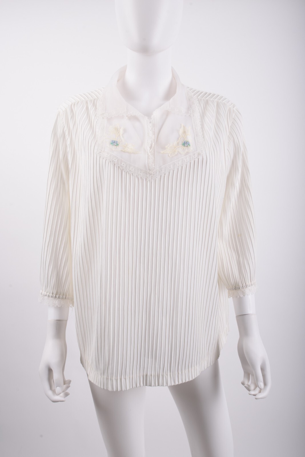 Vintage Kalico Queen Womans Blouse Shirt Top Size 42 White Ribbed Lace Trim
