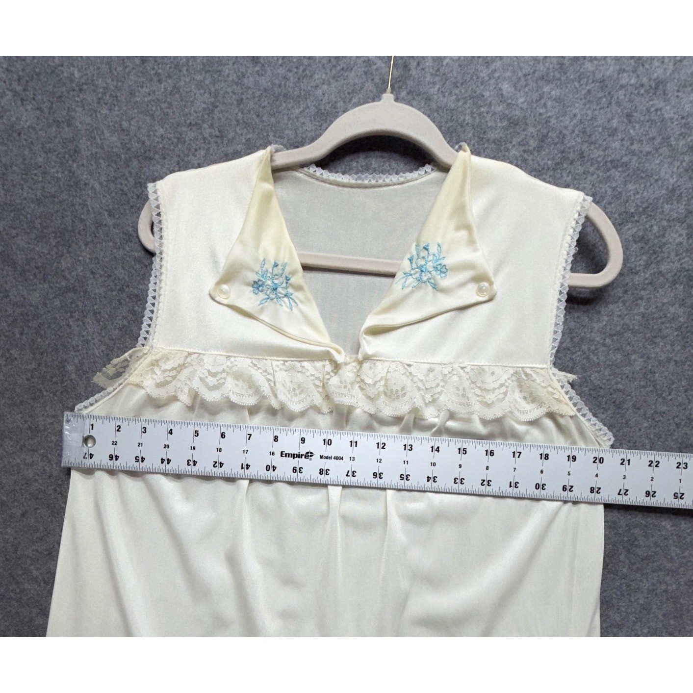 Vintage Alberti Cream Nylon Nightgown Blue Floral Embroidery Lace Trim Midi L
