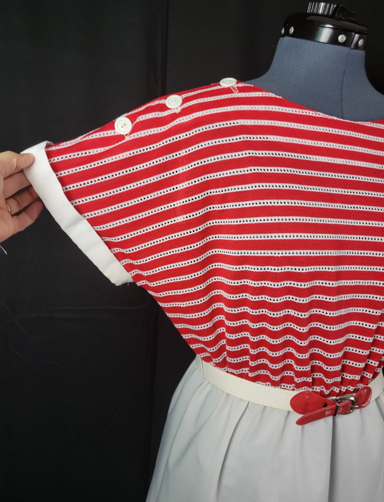 Vintage Boatneck Blouson Dress w Red & White Striped Bodice & White Skirt Size L