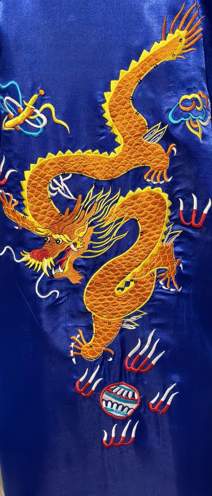 Vintage Asian Blue Silk Size L Embroidered Dragons Pockets Kimono Belt Stunning