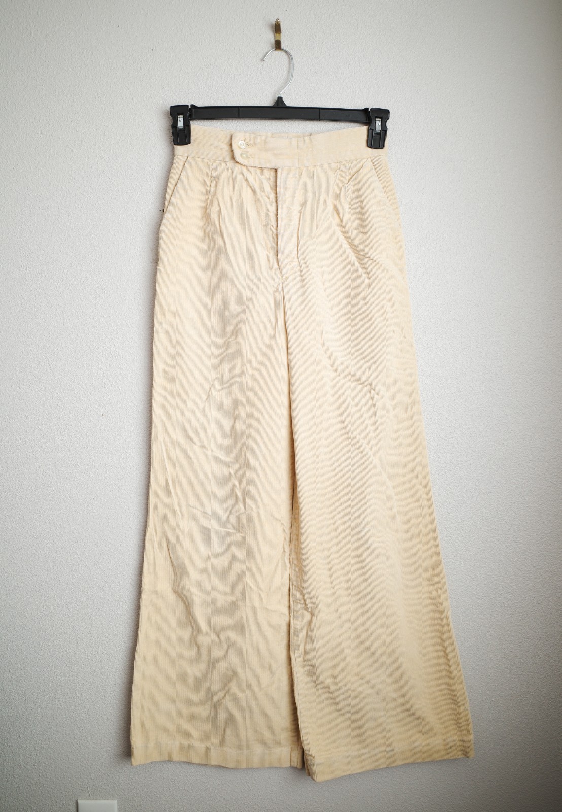 Vintage 70’s Lady Wrangler Bell Bottoms Beige Corduroy Hip Hugger Flares Size 9