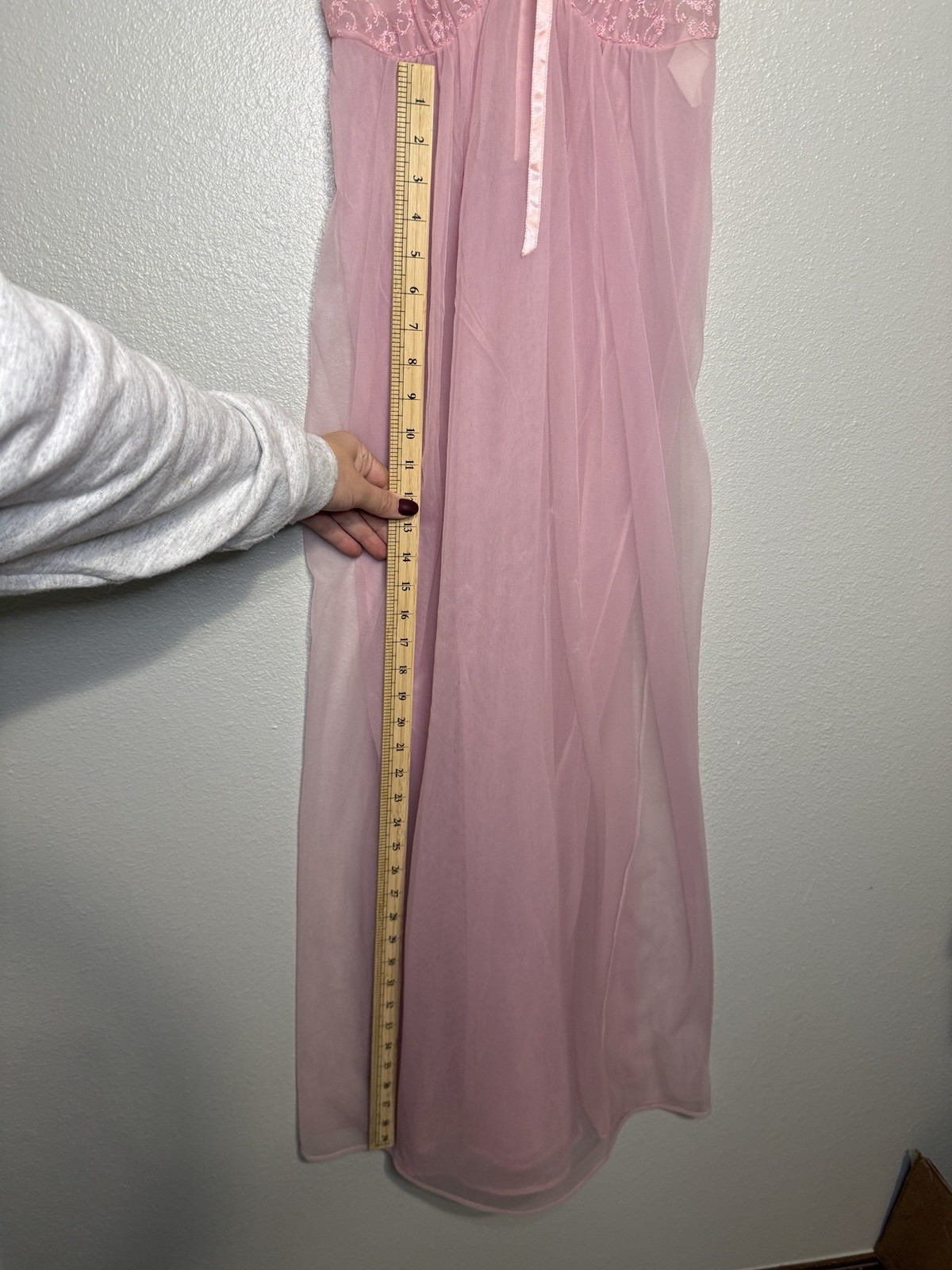 Vintage JC Penny’s Baby Pink Lace Sheer Nightgown Chemise Small 8/10 USA