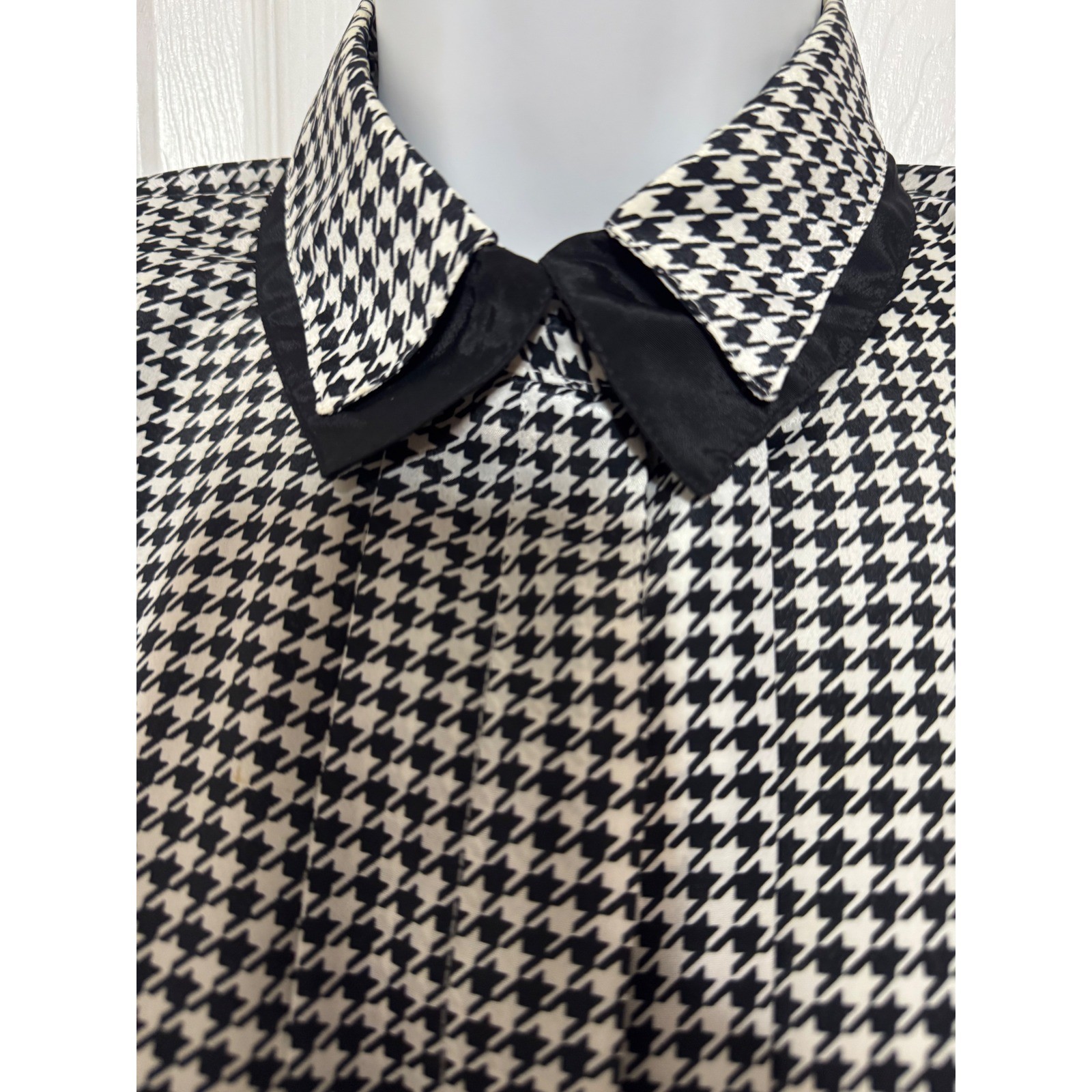 Vintage Jordan Houndstooth Button Up Blouse Black White Satin Trim Size 3/4