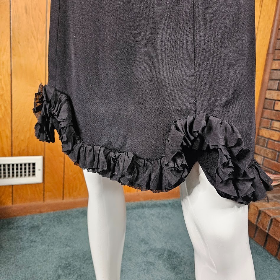 Vintage 60s Black Scalloped Ruffle Sheath Wiggle Pencil Cocktail Party Dress S/M