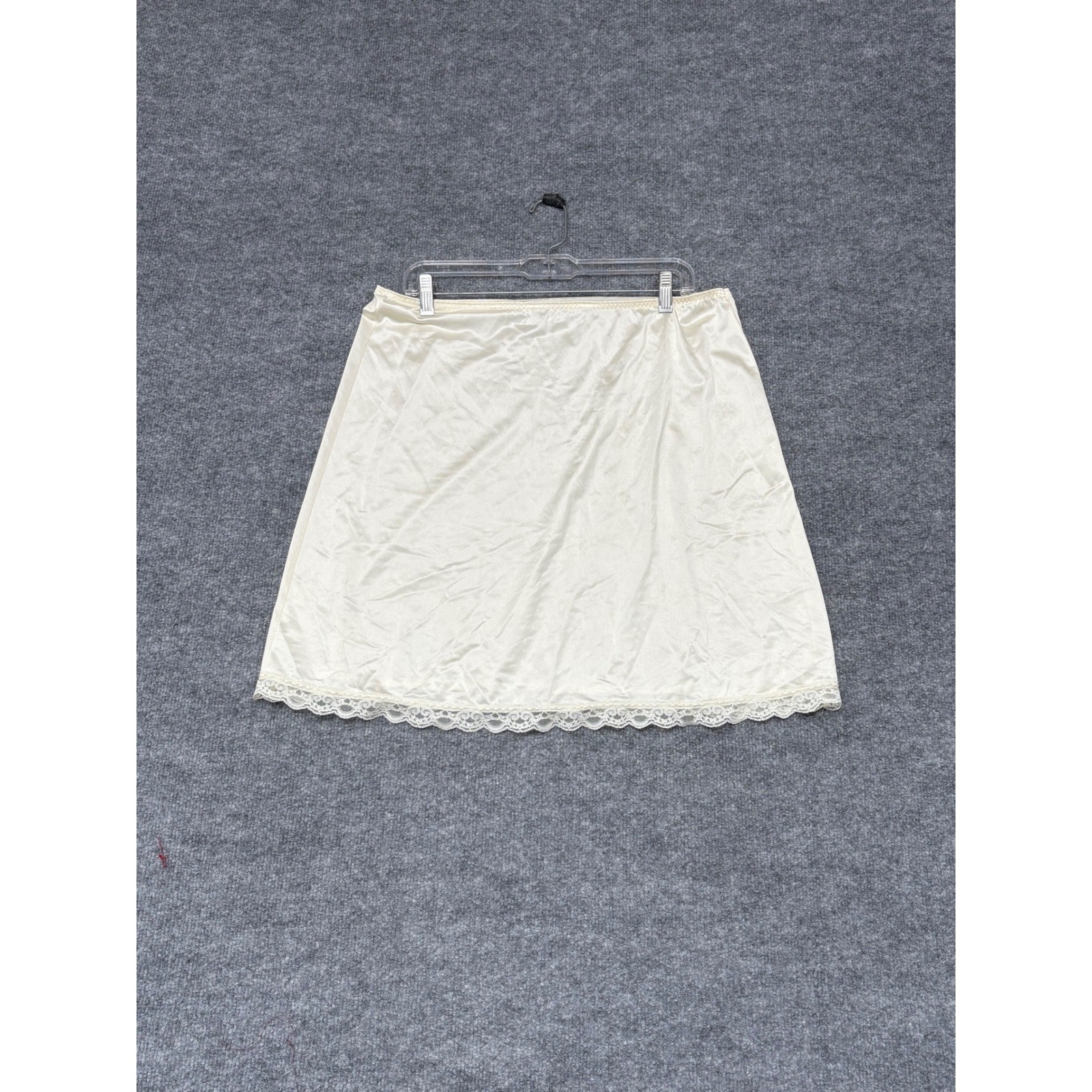 Vintage Deena Ivory Lace Trim Half Slip Skirt Large 100% Antron Nylon Made USA