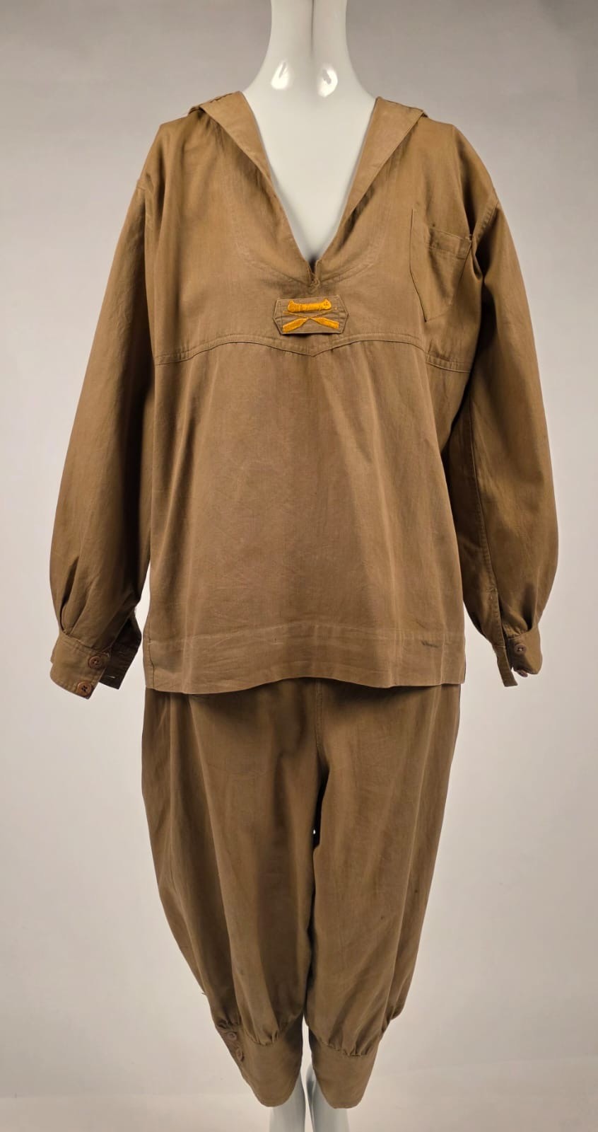 ANTIQUE 1920’S KHAKI COTTON SPORTING CAMP SUIT BY PAUL JONES