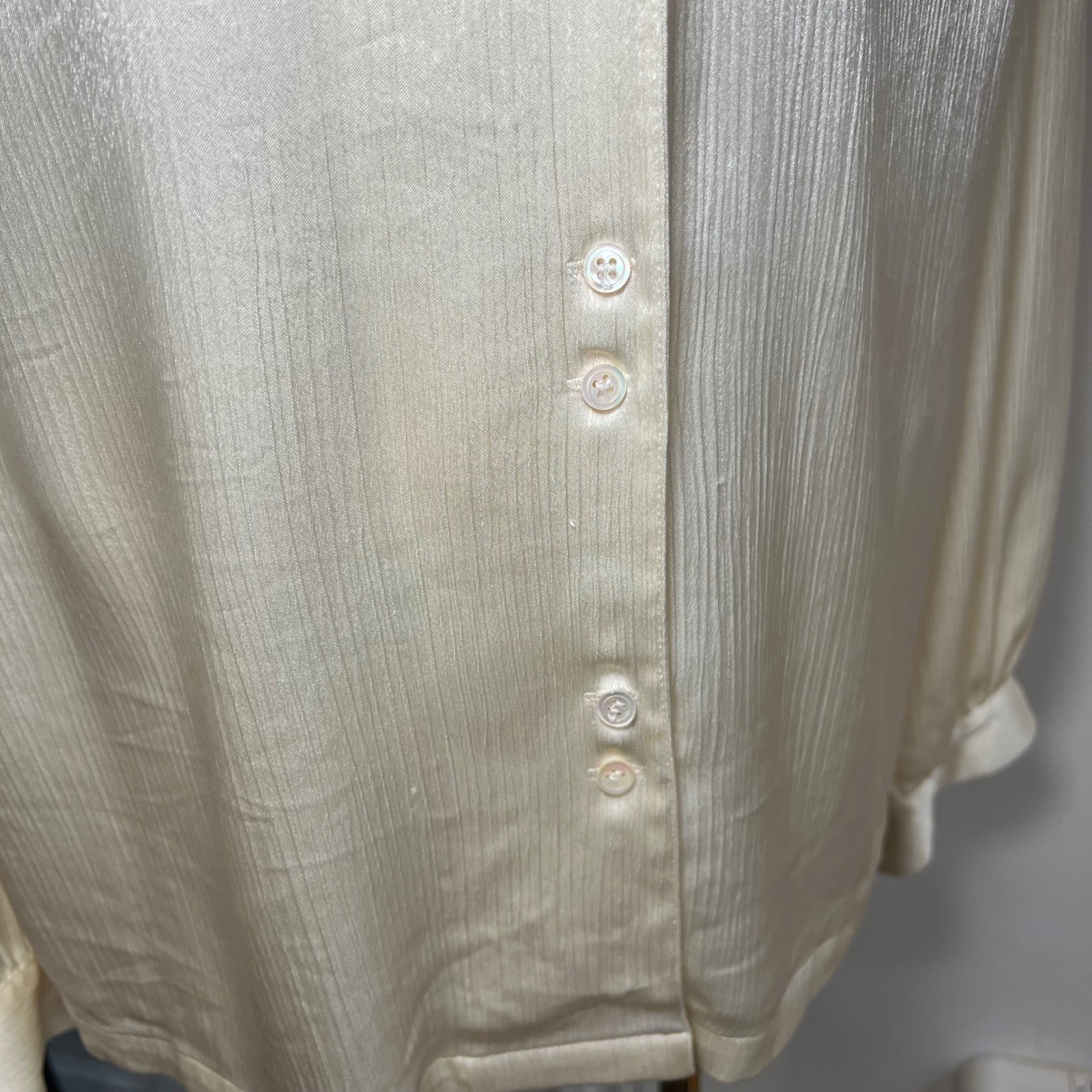 Vintage Liz Claiborne Ivory Satin Blouse Shimmer Button Front Long Sleeve 10