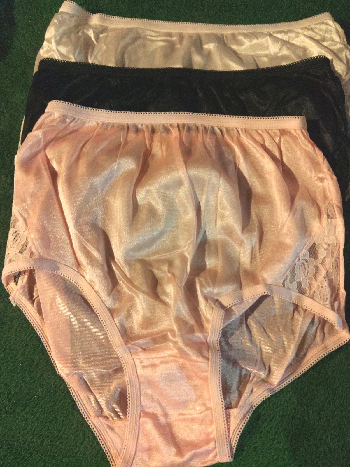 Lot Of 4 – 100% Nylon Brief Panties With Lace Silky Soft Size 7