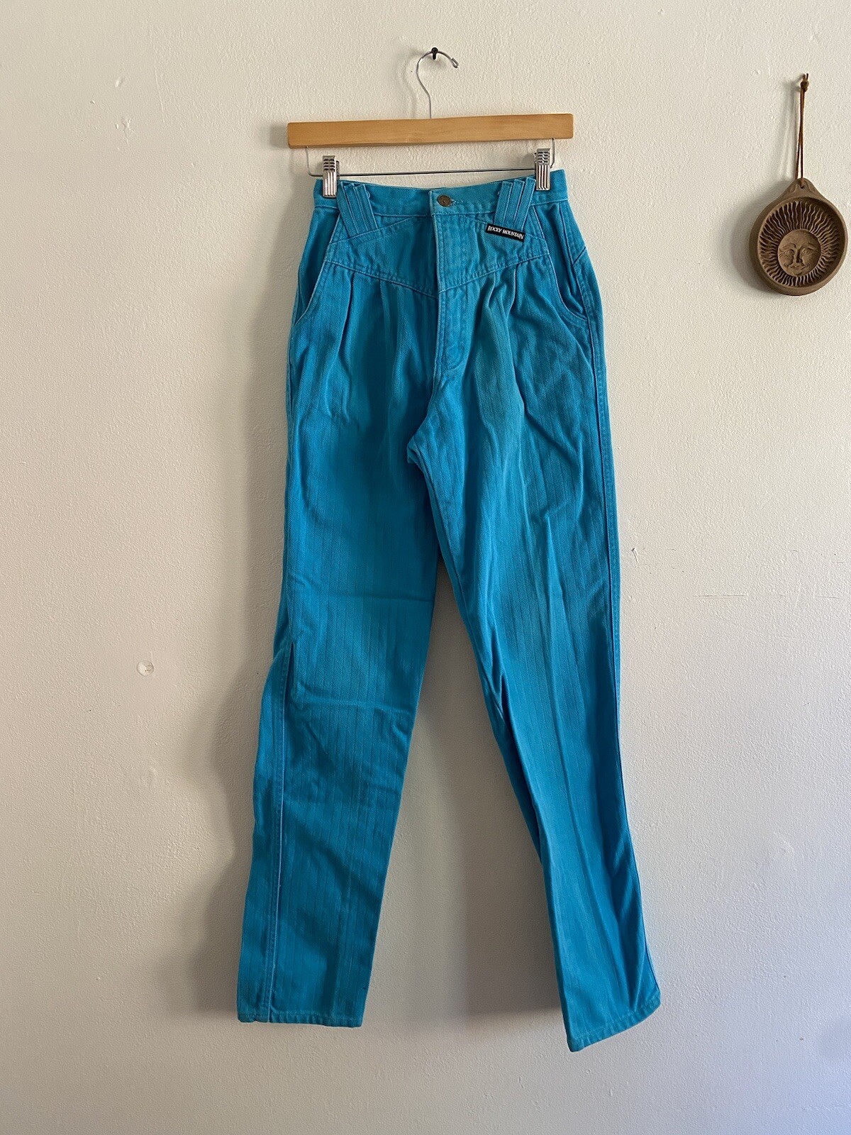 Vintage Rocky Mountain Jeans Light Boue- Size 28/7 (Measures 26 x 34)