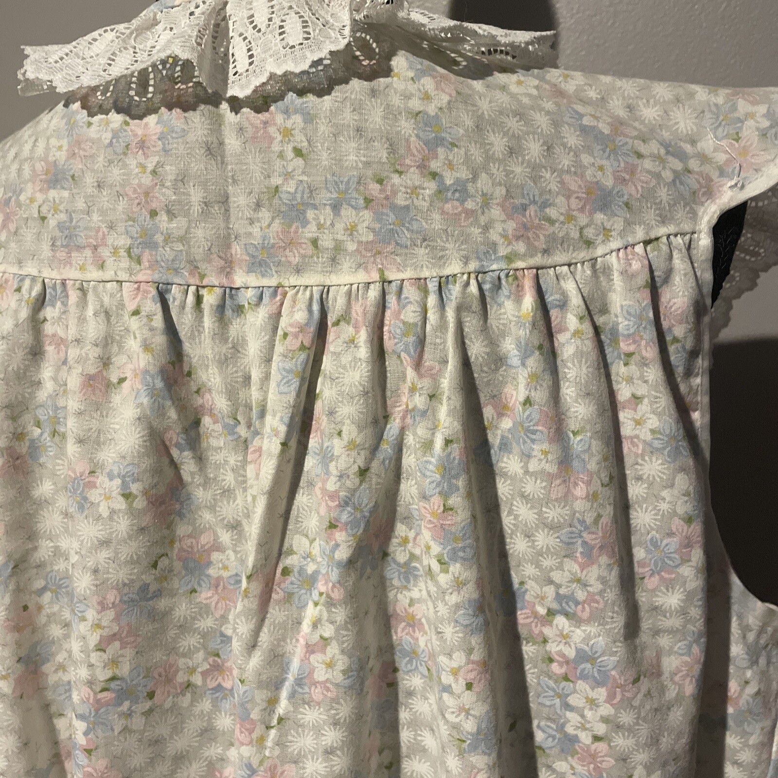 Vintage Womens Nightgown Philmaid Size Large Floral Lace Trimmed