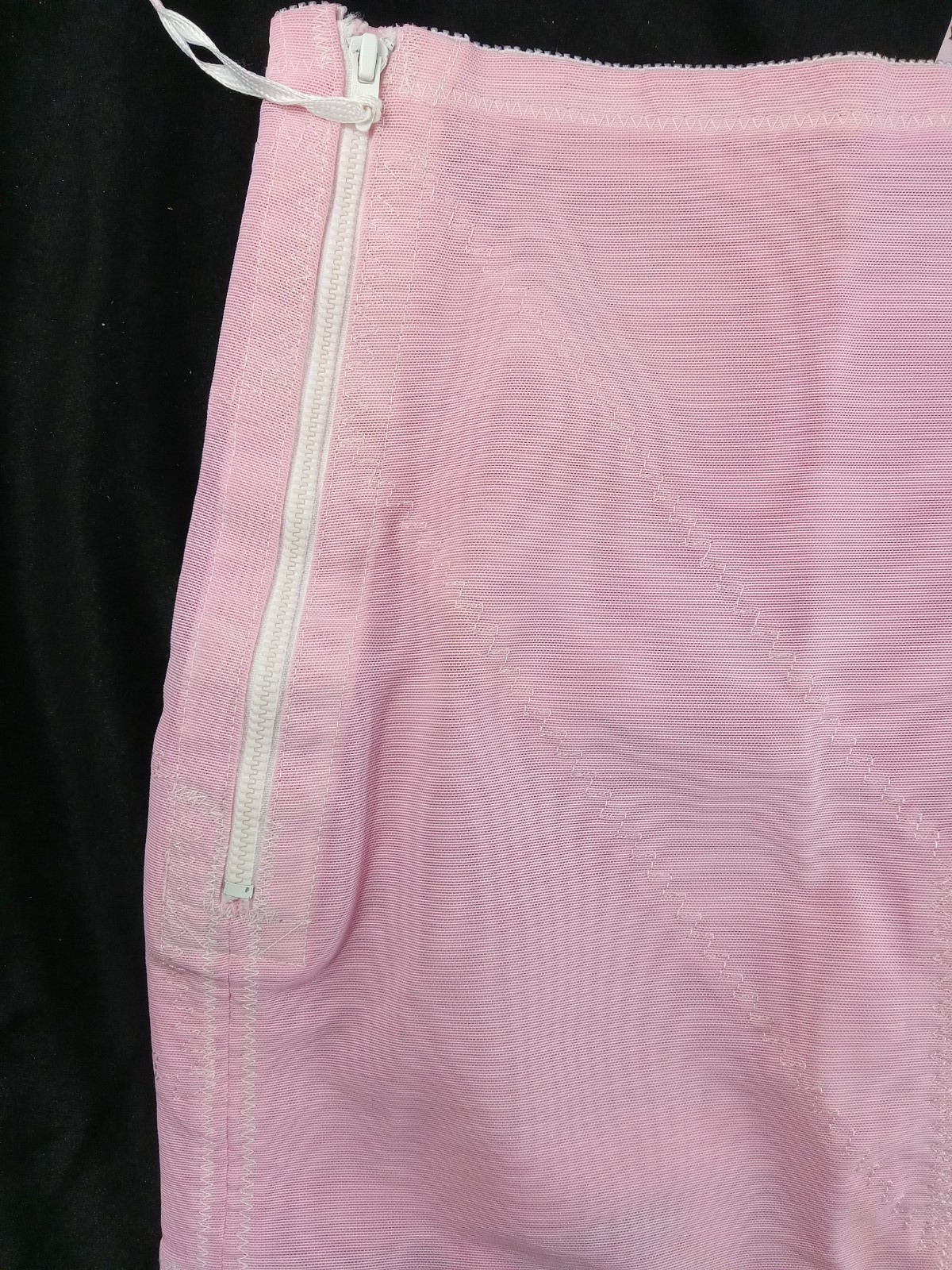 SISSY PINK OPEN BOTTOM GIRDLE & WET LOOK SISY PINK VTG NYLON STOCKINGS