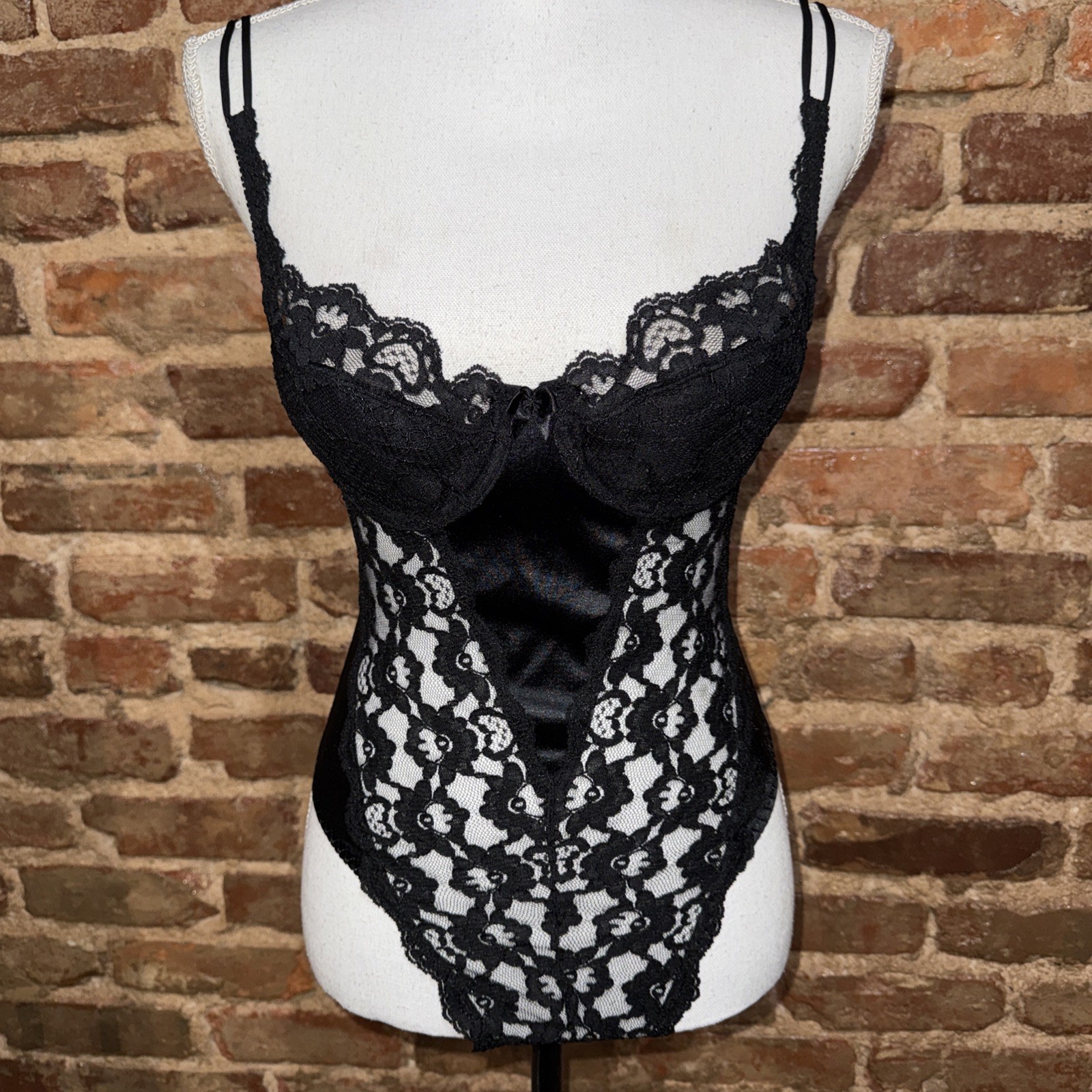 Victoria’s Secret Black Lace Padded Satin Thong Teddy Lingerie Sz 34B Sexy EUC
