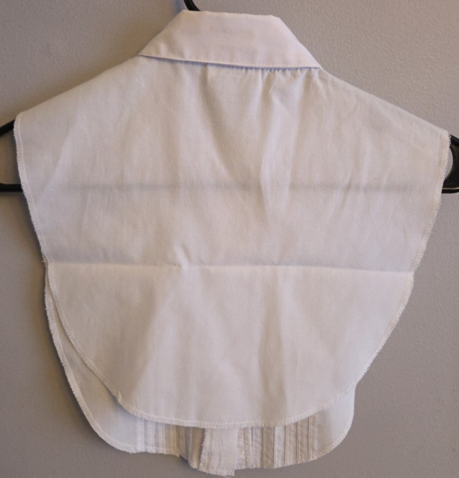 Vintage Womens White Dickie The Specialty House Embroidered Design On Placket