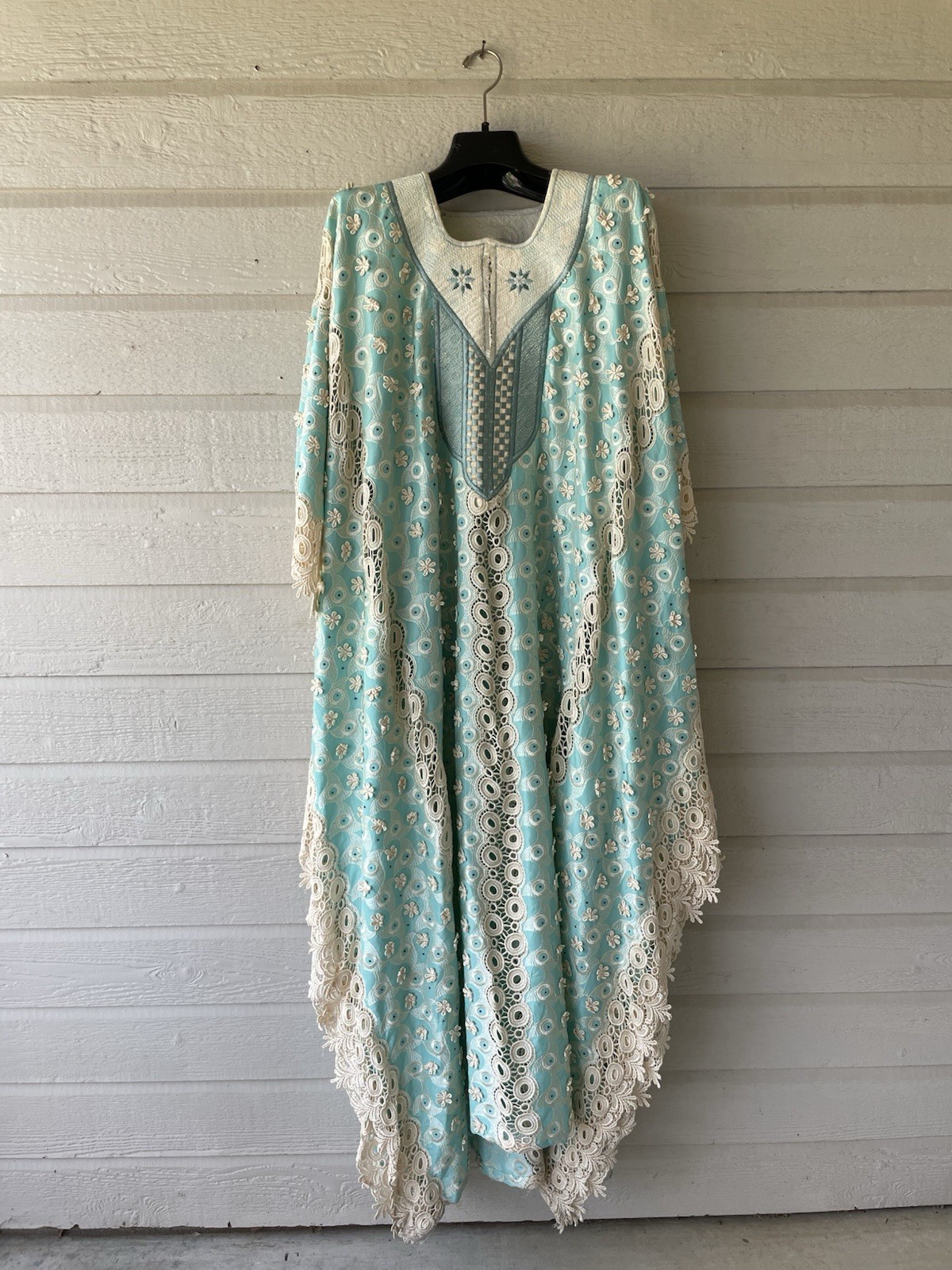 Vintage 1970s Teal Woman’s Floral Embroidery Bedazzled Caftan Dress – Unbranded