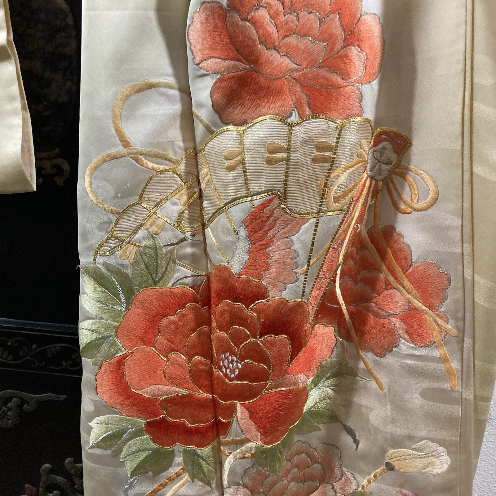 Vintage Embroidered Silk Kimono Robe