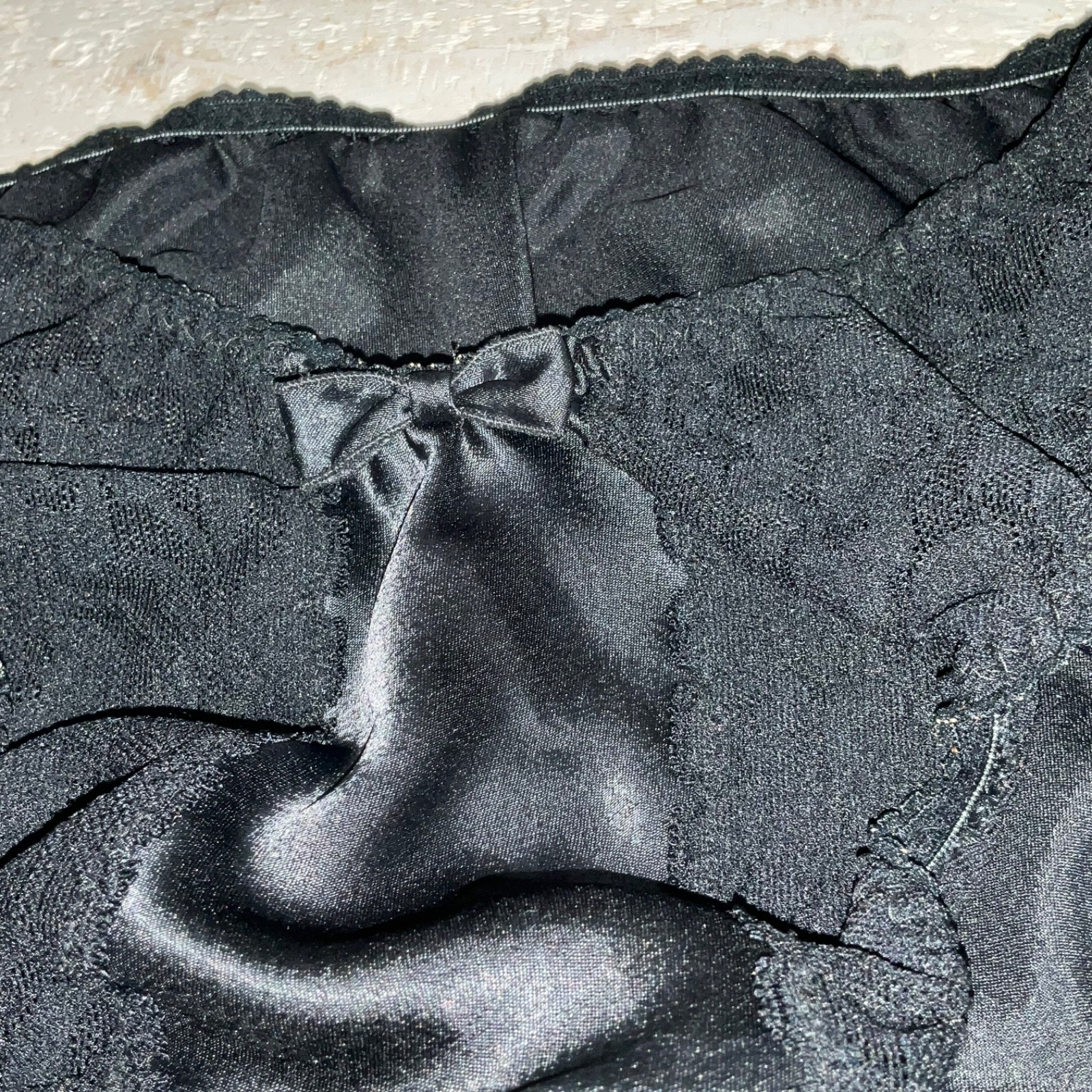 VTG BARBIZON LACEY HIGH WAISTED BLACK W/BOW SILKY NWOT SZ. 5 SEXY 1990’S