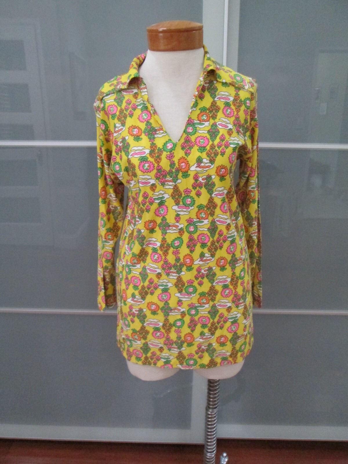 Vintage 70s Disco Era V-Neck Tunic Shirt Fits Size M