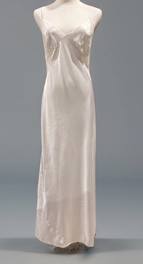 VTG Victoria’s Secret White Satin Lace Sequin Long Adjustable Bridal Lingerie S