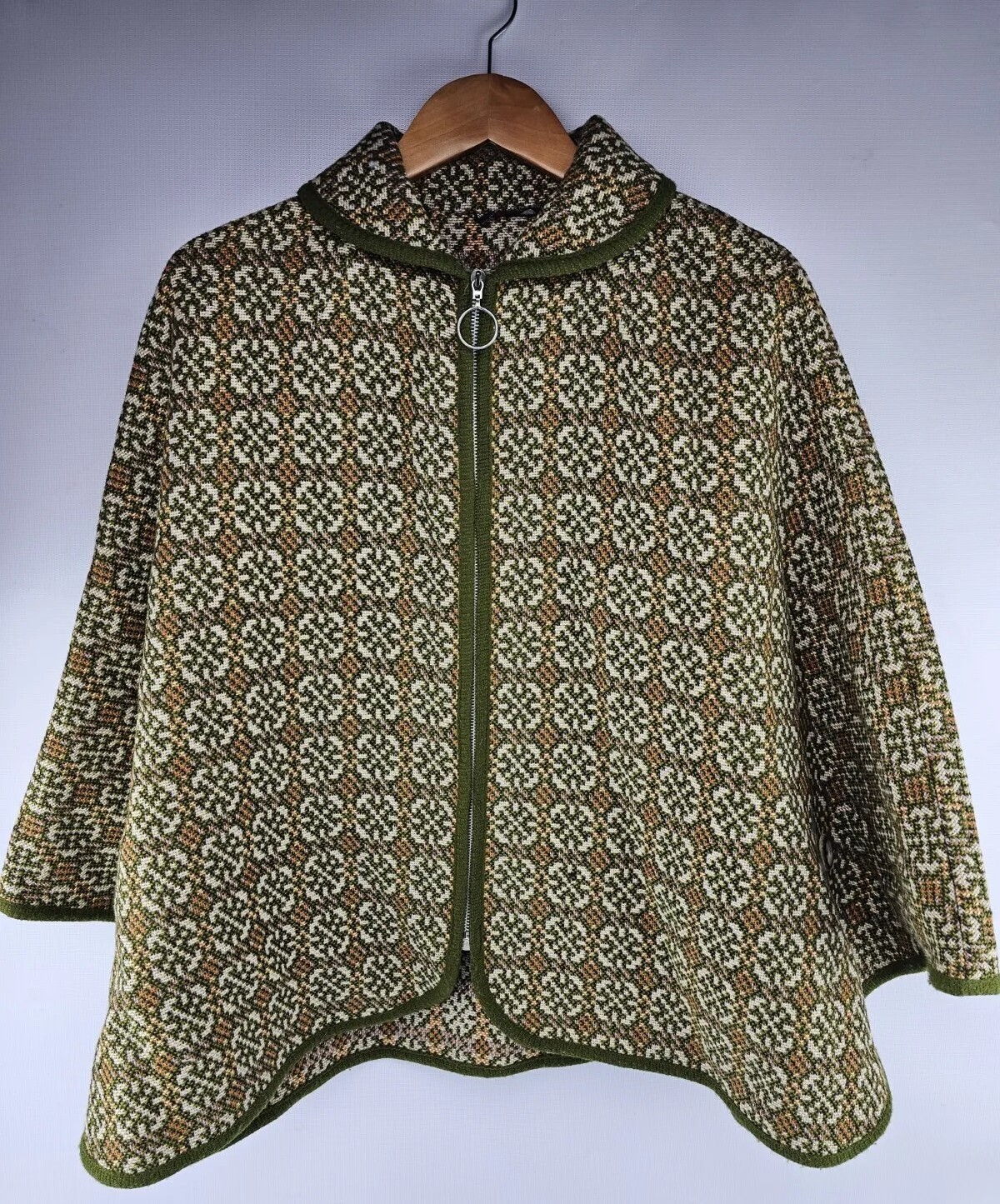 Welsh Tapestry Wool Cape A Dafydd Snowdon Design By Craftcentre Cymru Wales RARE
