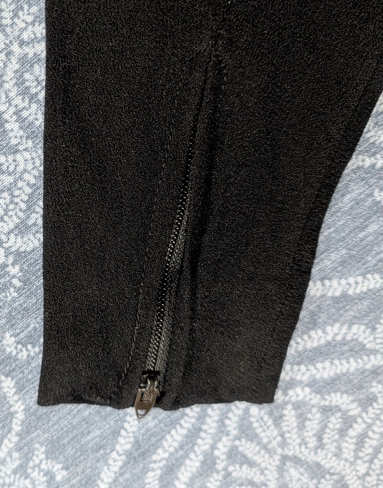 Vintage 60’s Sydney North Black Rayon Crepe Femme Fatale Dress Zipper Sleeves S