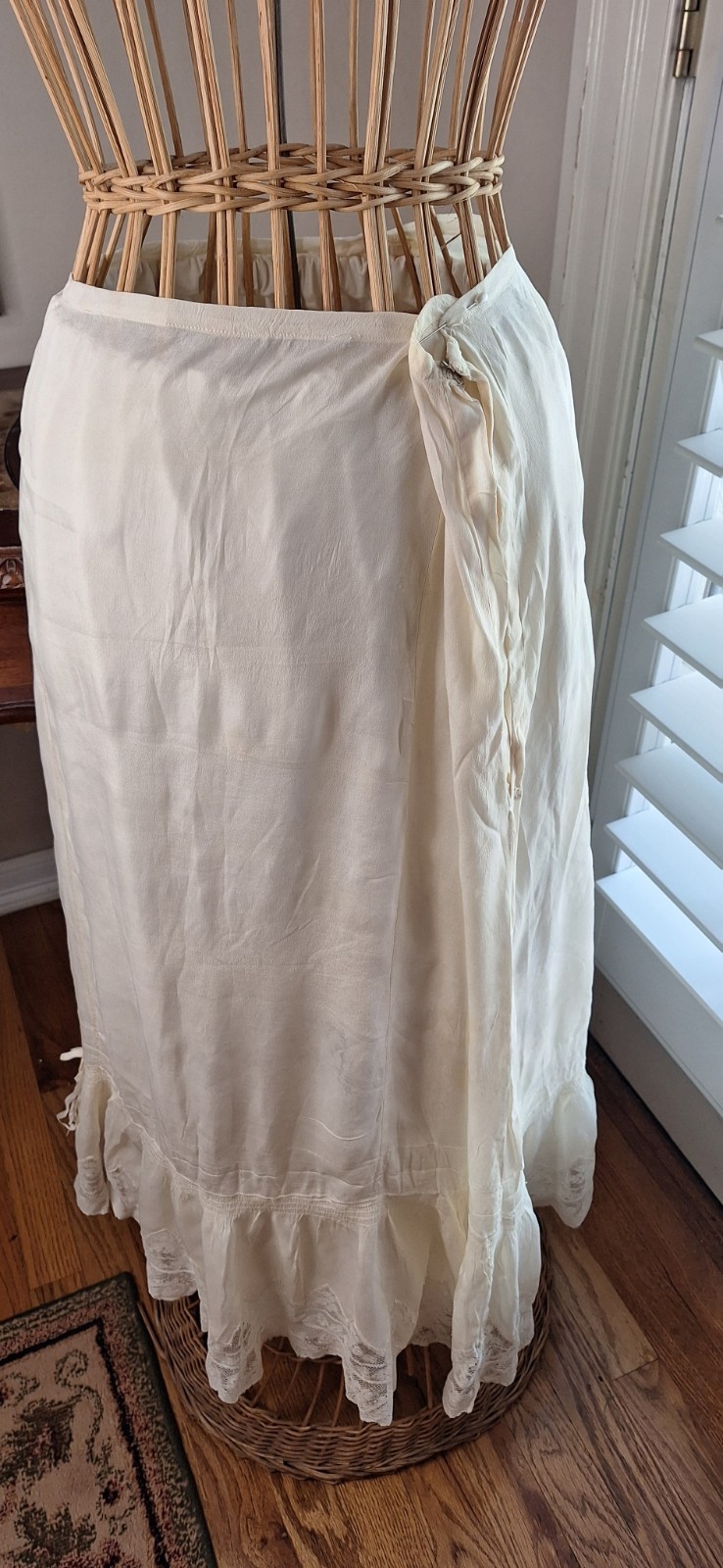 Antique 1920s 1930s Pure Silk & Lace Half Slip Petticoat