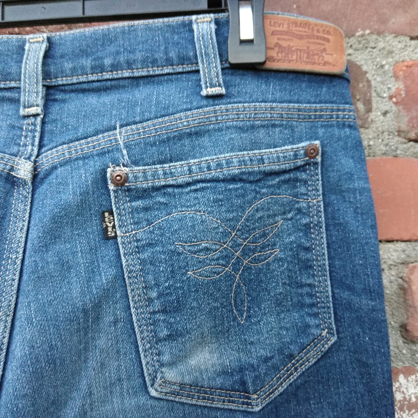 Vintage Levi’s Boot Cut Jeans Waist 34 inches Distressed Wash