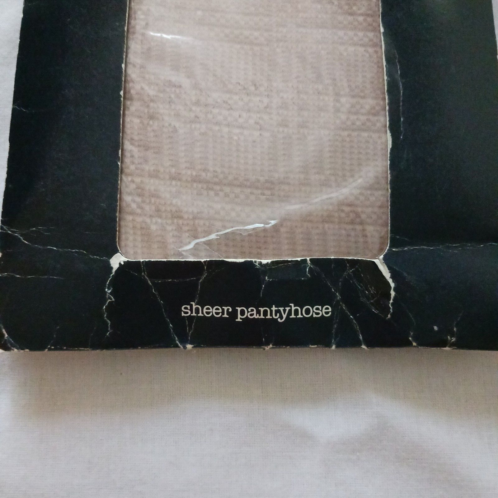 New Vintage Ralph Lauren Sheer Pantyhose Taupe Size B – C Textured