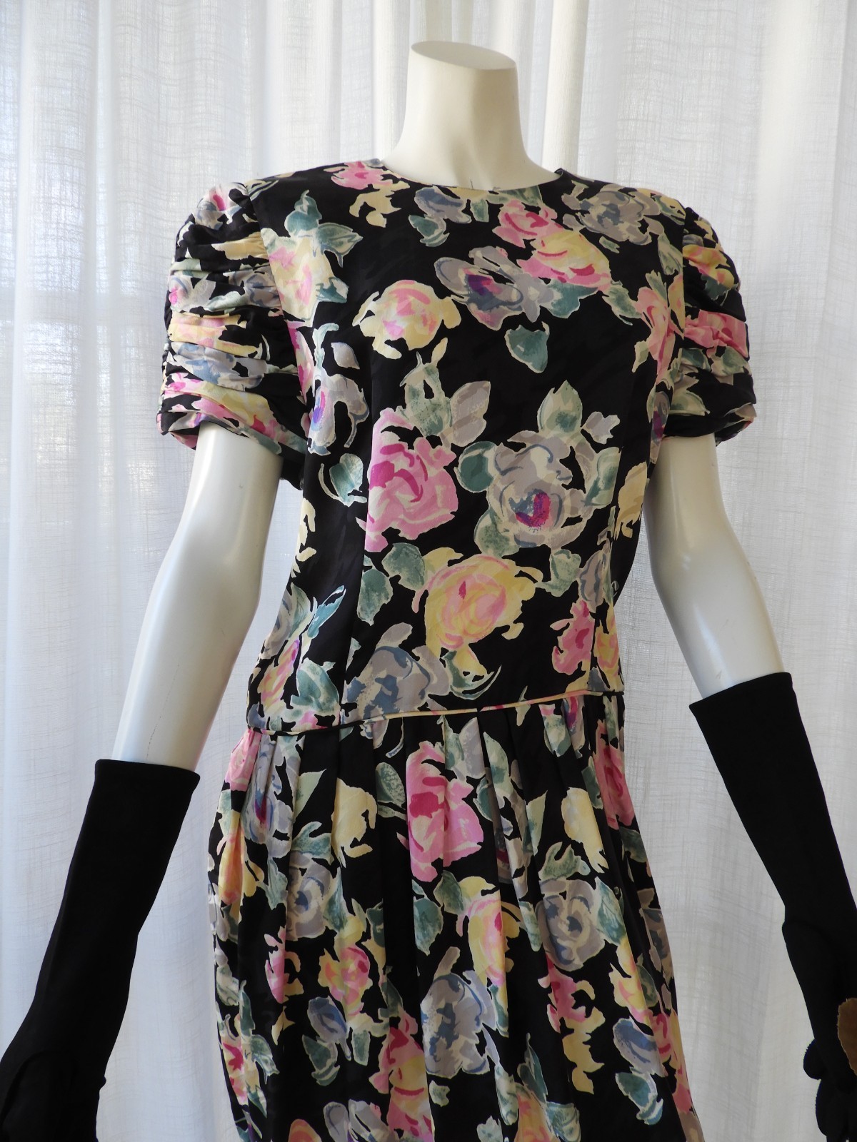 1980’s Maggy London Black Floral 100% Silk Flapper Style Dress Jeannene Booher s