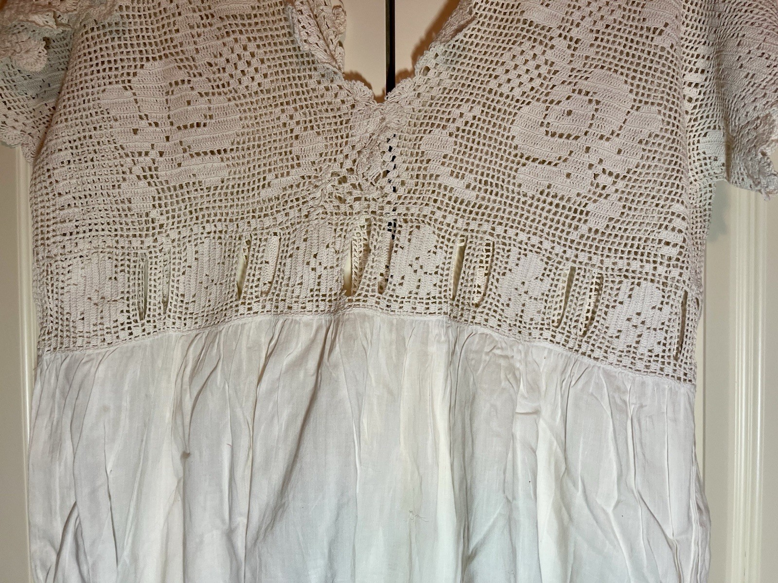Vintage Bridal Nightgown – Lace Bodice & Sleeves – 59” Long