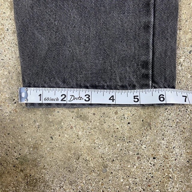 Vintage 90s GUESS Jeans Women’s Size 31 Black Denim Skinny Straight Fit 39050