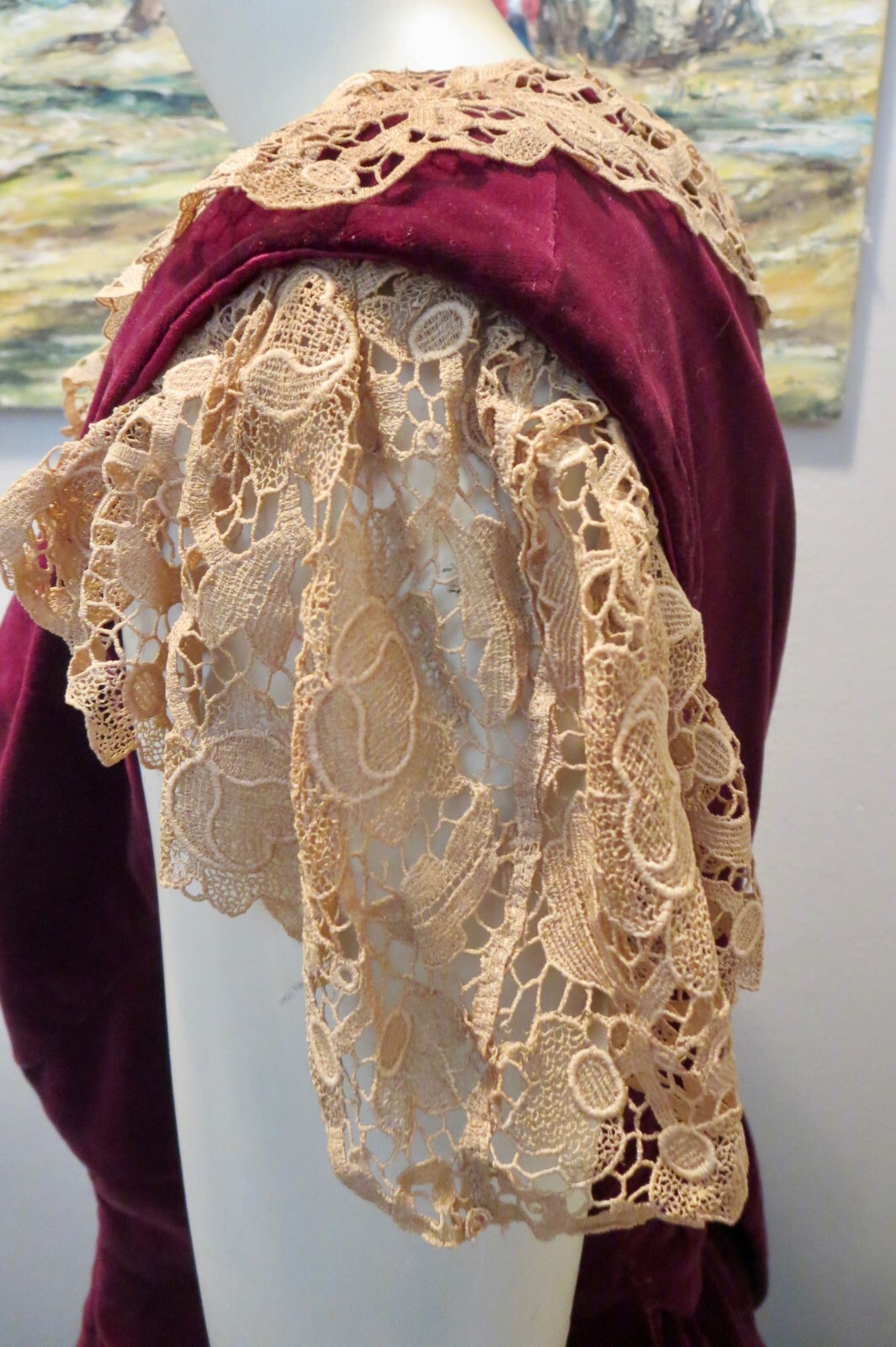 WOW Antique 1880s Burgundy Velvet Bodice Figural Metal Buttons Lace Trim Lg Sz