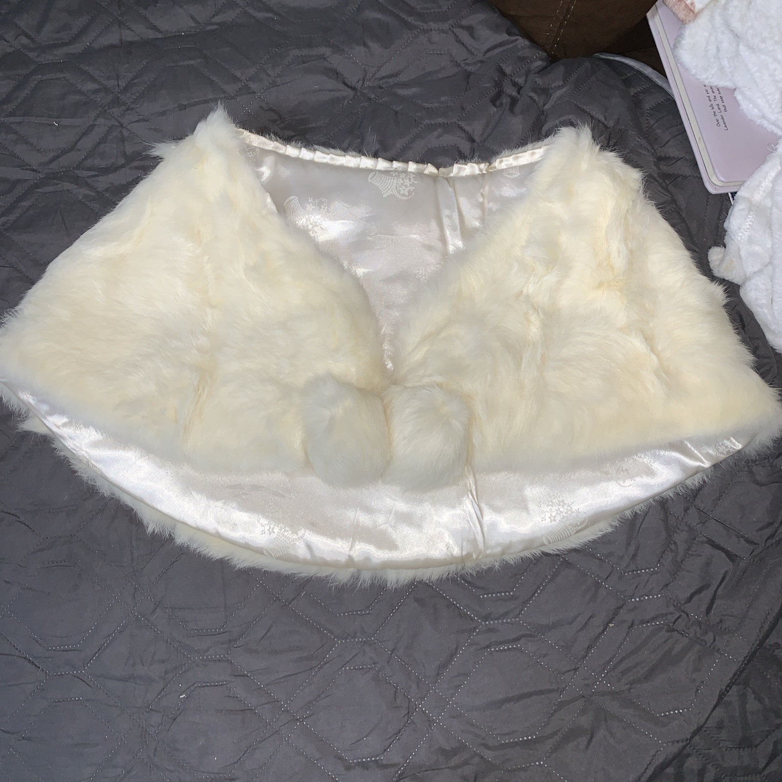 Vintage 60s Ivory White Rabbit Fur Cape Stole Old Money Formal Wedding