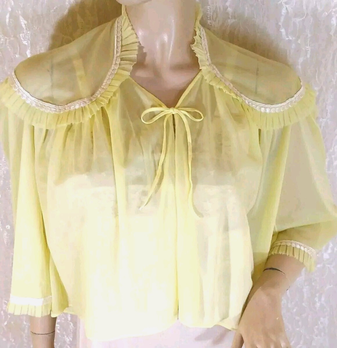 Vintage Formfit Rogers Unique Bed Jacket Rare Yellow Pleated Nylon Lingerie M