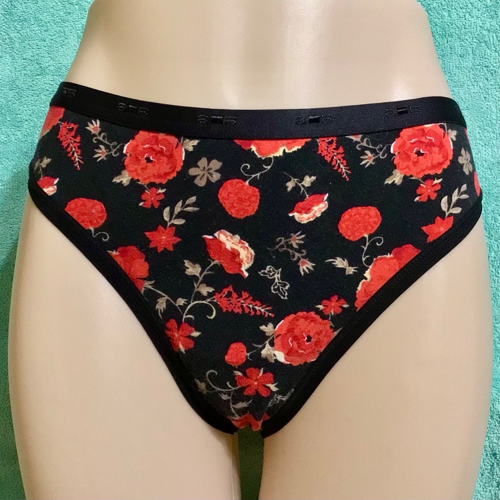 Avenue Body 18 / 20 Full Figure Plus Size Thong Panties Curvy Hi-Cut Thigh Panty